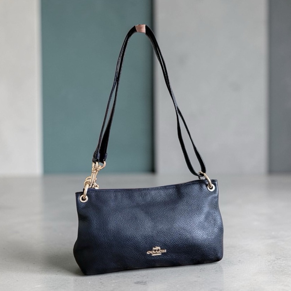 Vintage Authentic Coach Charley Crossbody Bag Navy Blue Pebble Leather